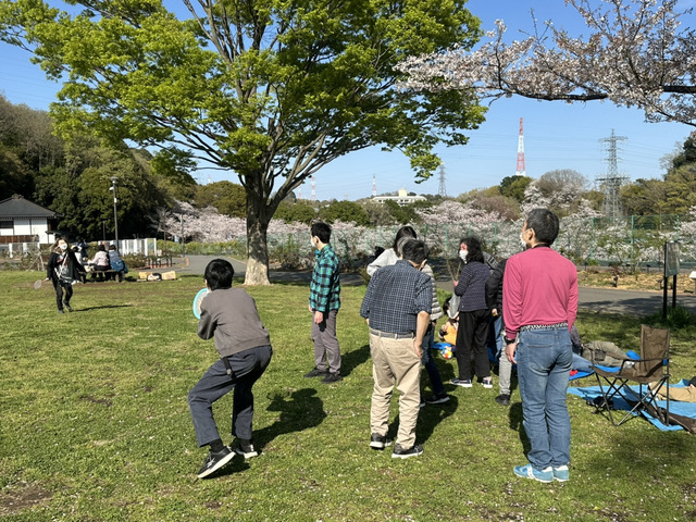 働く人