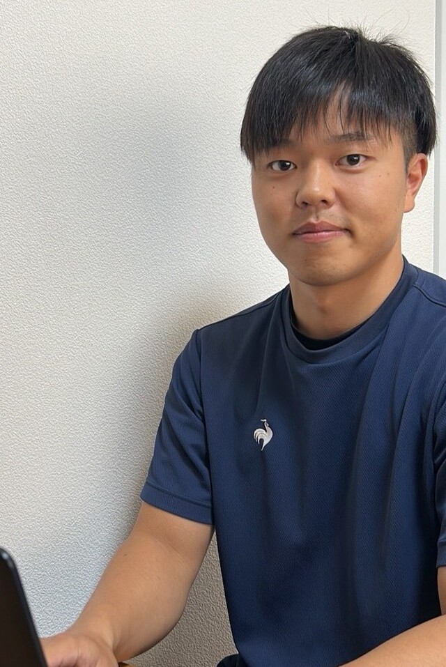 新人職員。写真をベースにキャプション付与。