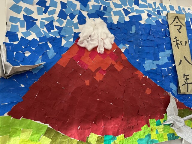 貼り絵で富士山を作りました(^^)/