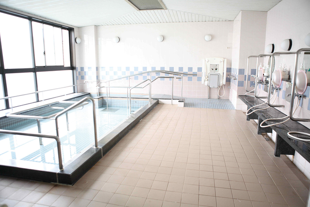 介護老人保健施設オアシスの大浴場