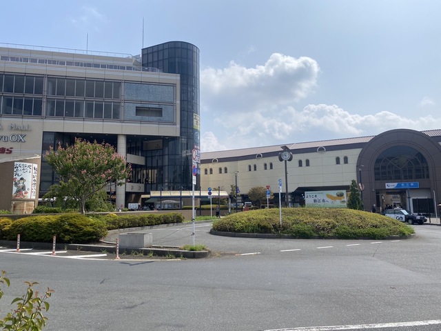 狛江の駅前