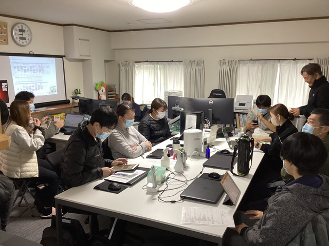 本店ミーティング風景