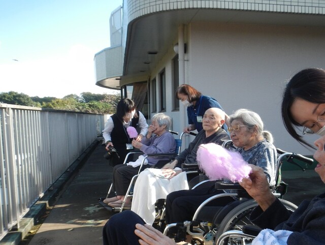 日当たりの良いテラスでの一時