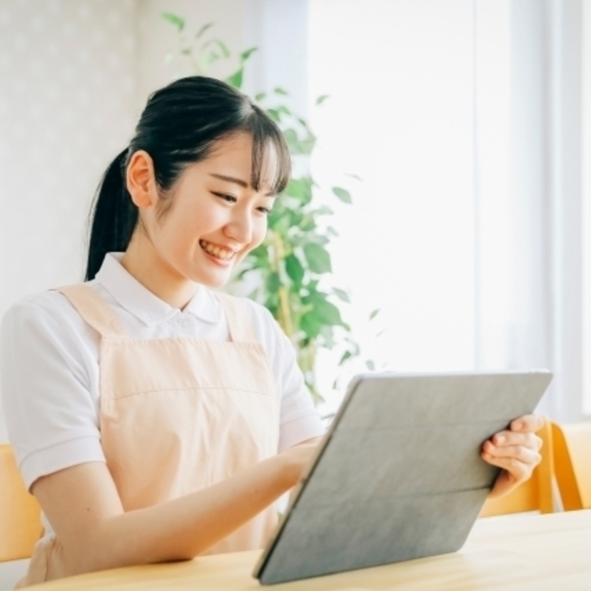 介護職員が働きやすい職場環境づくりで内閣総理大臣表彰！現場改革と成功の秘訣とは？