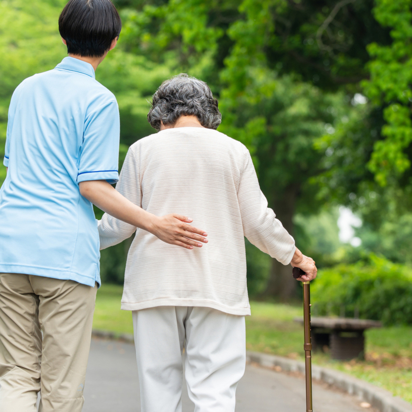 介護リーダーが抱えやすい悩みとは？ 現場で役立つ課題解決のコツ