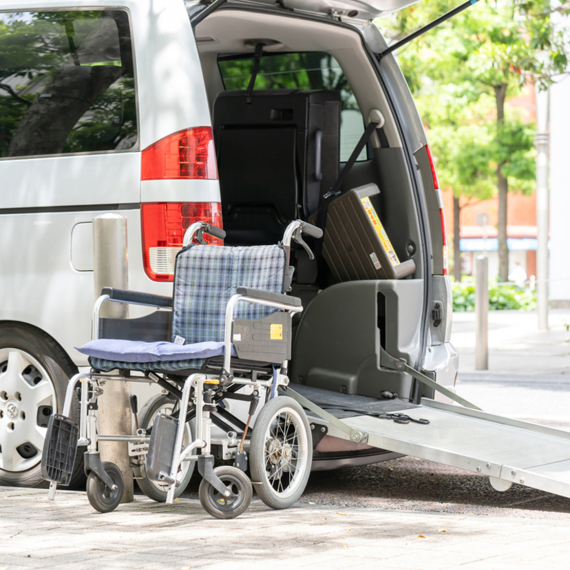 介護タクシー運転手になるには？必要資格・仕事内容・年収を徹底解説