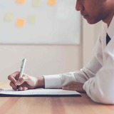介護職の志望動機の書き方！｜ケース別の例文を用いてポイントを解説！