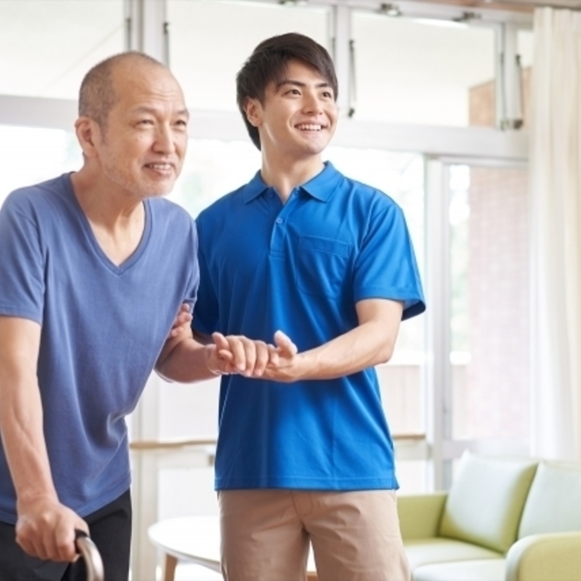 新卒で介護職はもったいない？誤った先入観と就職メリットを解説！