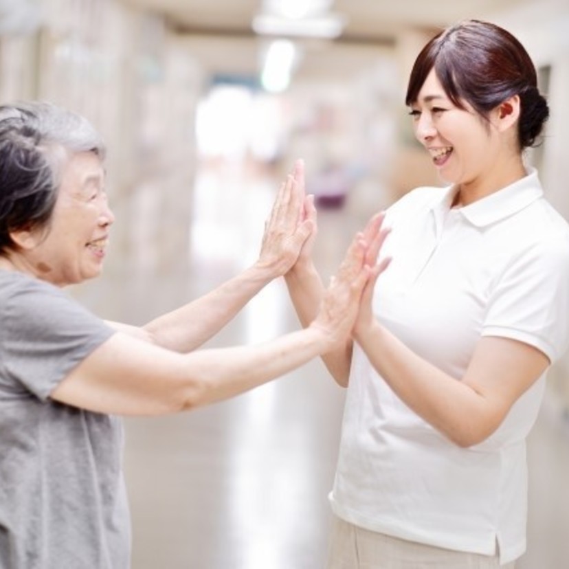 夜勤こそ介護の働き方革命！夜勤専従の過去と現在を比較して解説！