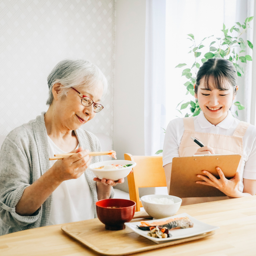 ホームヘルパー（訪問介護員）の食事作りの仕事内容とは？気を付けるポイントを解説