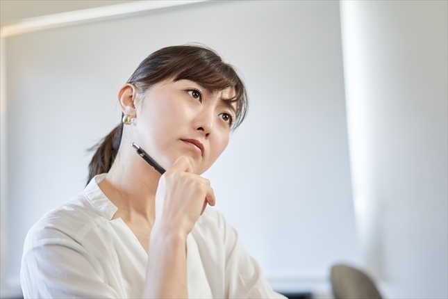 休日に行われる全体会議にも、必ず出席しないといけないの？