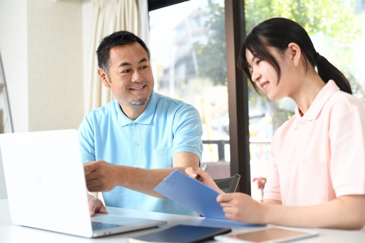 2024年介護報酬改定の全体像を専門家が解説！介護業界の未来のために行動を変えよう